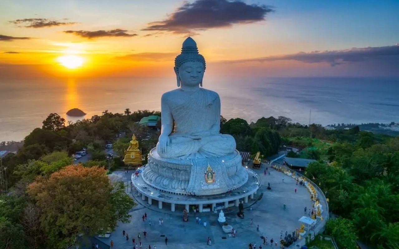 Visit the iconic Big Buddha