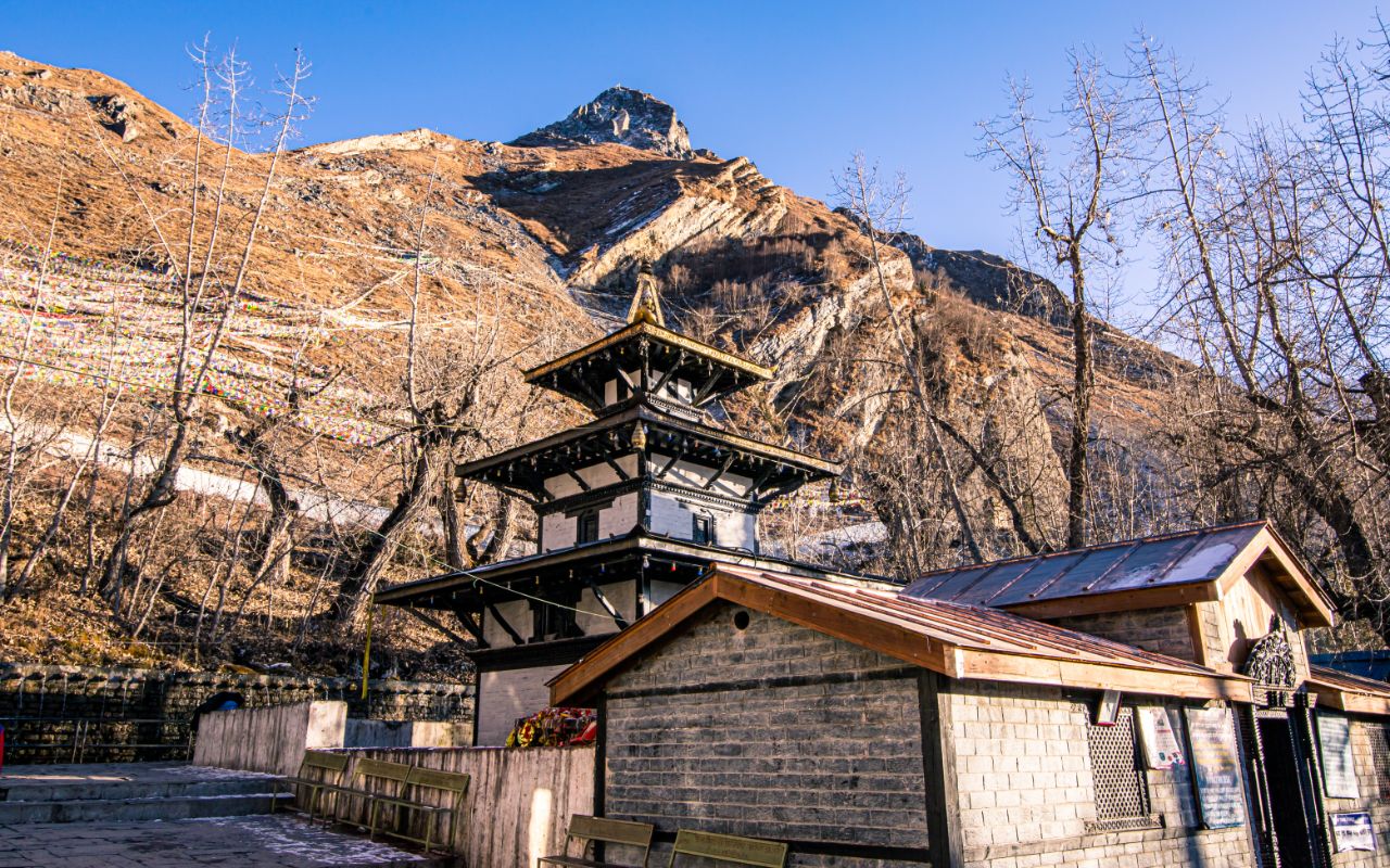 Experience the spiritual aura of Muktinath