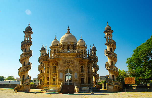 Junagadh Mahabat Maqbara