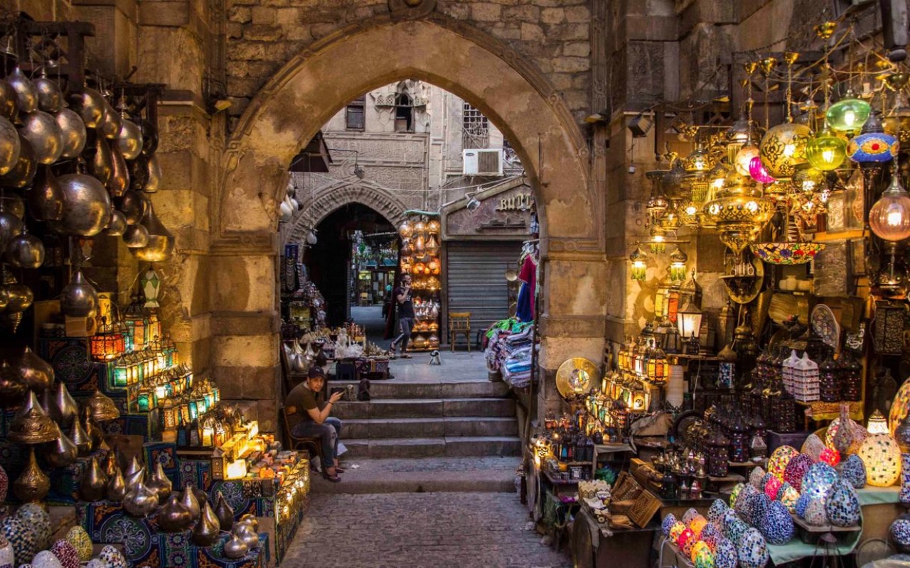 Visit the beautiful Khan el-Khalili bazaar