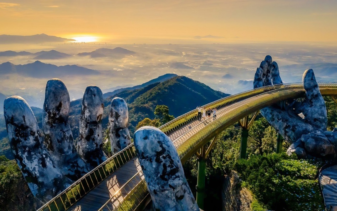 Golden Hand Bridge